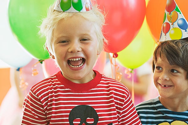 Ideer til børnefødselsdag - sådan bliver fejringen en succes - Elgiganten