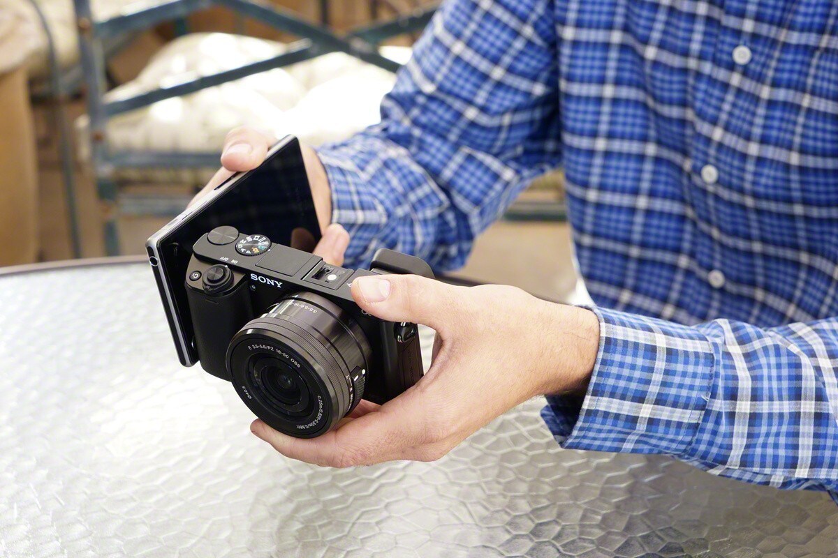 Sony A6000 systemkamera + 16-50mm PZ objektiv (sort) - Fotografering -  Elgiganten