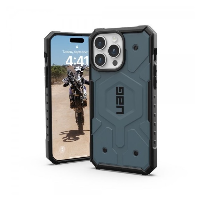 Urban Armor Gear (UAG) iPhone 15 Pro Max Cover Pathfinder MagSafe Cloud Blue