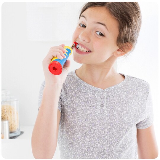 Oral-B Vitality D12 elektrisk tandbørste - Frozen | Elgiganten