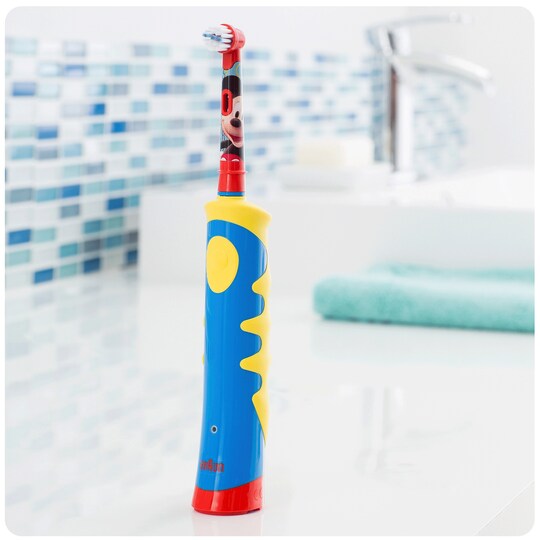 Oral-B Advance Kids elektrisk tandbørste til børn | Elgiganten