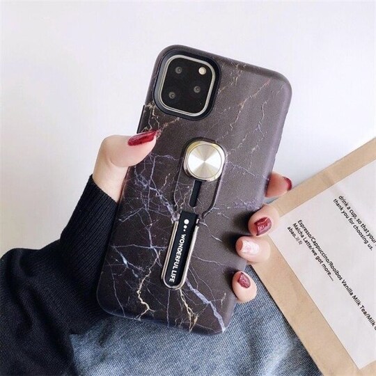 Sort Marmorcover til iPhone 11 med Magnet & Fingerholder | Elgiganten