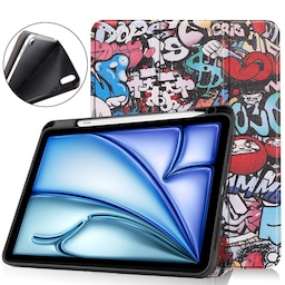Til iPad Air 11 (2024) Etui Tre-fold Stativ Tablet Cover med Pen Holder - Graffiti