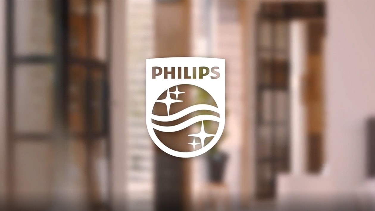 Tøjdamper: Plej og opfrisk dit tøj med en steamer fra Philips ...