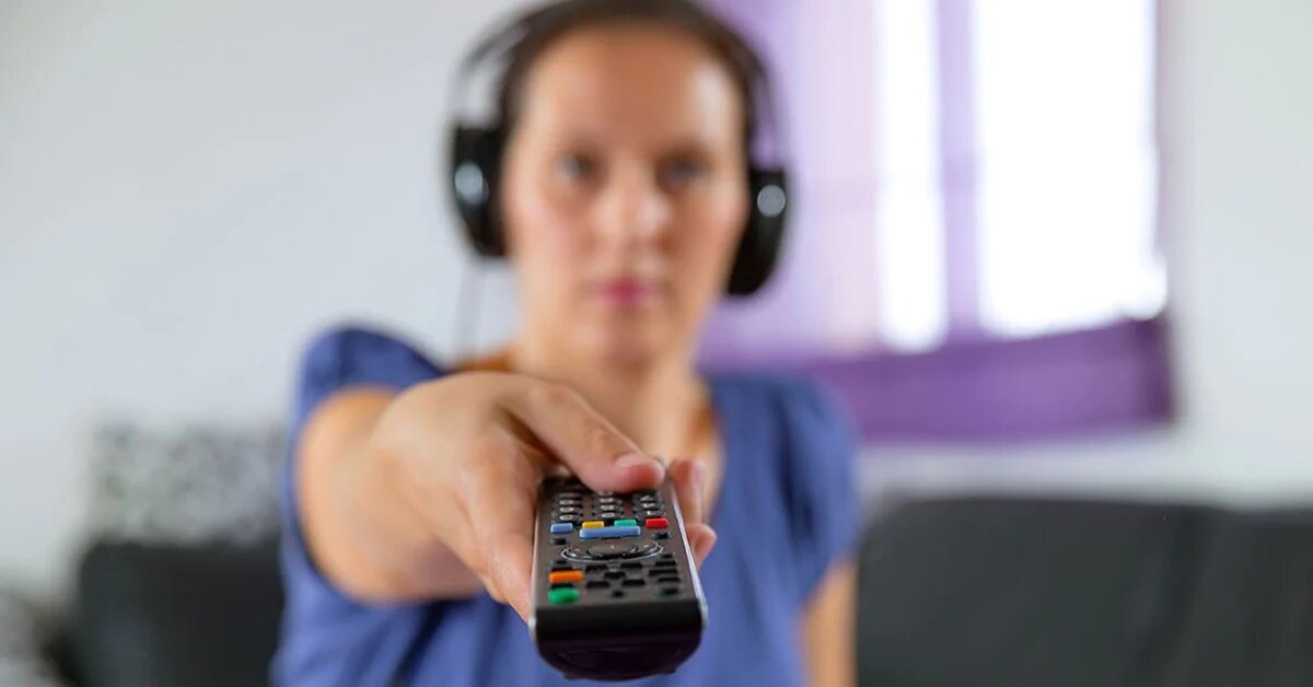 Guide til trådløse hovedtelefoner til TV | Elgiganten