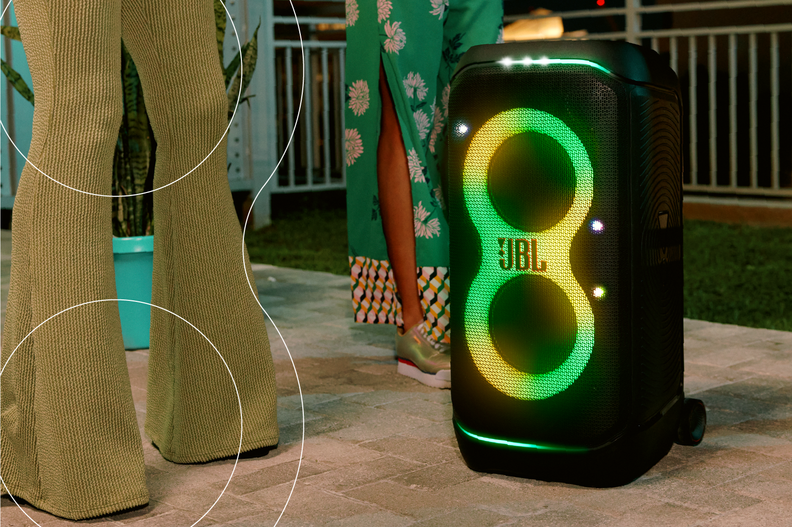 JBL Partybox Stage 320 med AI Sound Boost