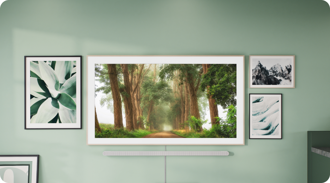Samsung The Frame lifestyle TV på en væg