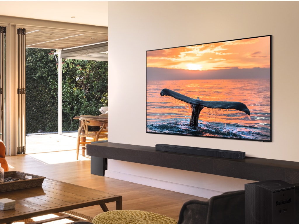 Samsung Neo QLED 4K TV in a stylish livingroom space
