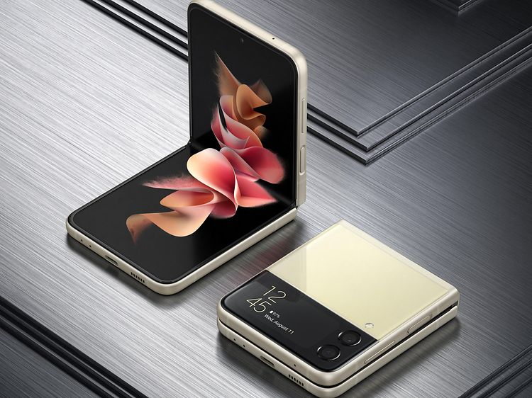 Samsung Galaxy Z Fold3 og Z Flip3 | Elgiganten