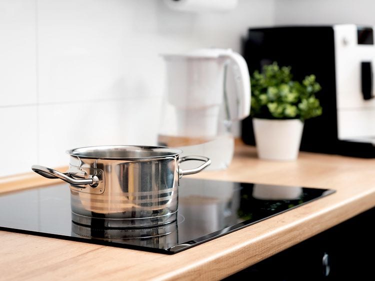 Guide: Induktion eller keramisk - hvilken kogeplade skal du vælge? |  Elgiganten