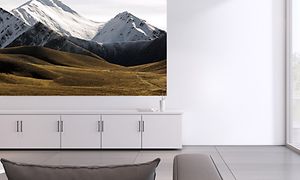 Samsung-The-Premiere-7T-Projicerede bjerge på en væg