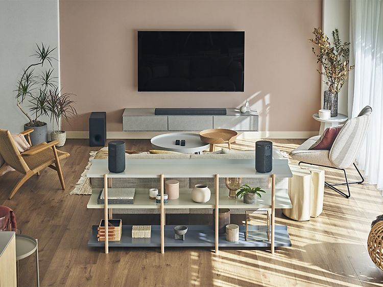 Billede af Sony HT-A3000 Soundbar monteret på møbler og TV-møbel i en stue