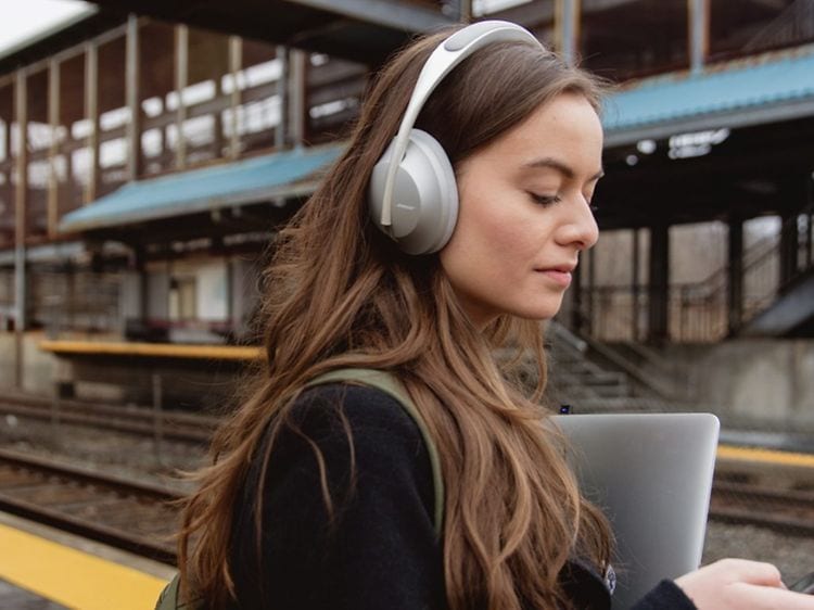Vælg de rigtige hovedtelefoner: in-ear, on-ear eller around-ear | Elgiganten
