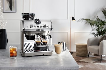 Delonghi La Specialista Arte Evo kaffemaskine på et køkkenbord