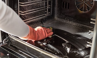 Rengøring af ovn indvendigt og udvendigt | Elgiganten