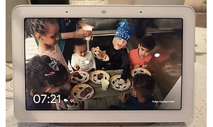 Google Nest galleri der viser et billede af en børnefødselsdag